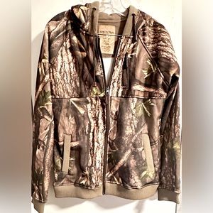 Camouflage Zip Up Hoodie Runs Small/Med ( Zipper gets Stuck)